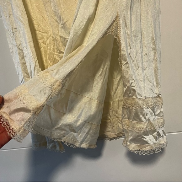 Sears Tradition | Vintage Lace Slip - Picture 5 of 11